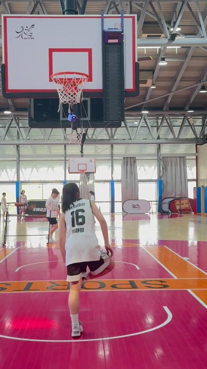 所以，你能摸高多少？