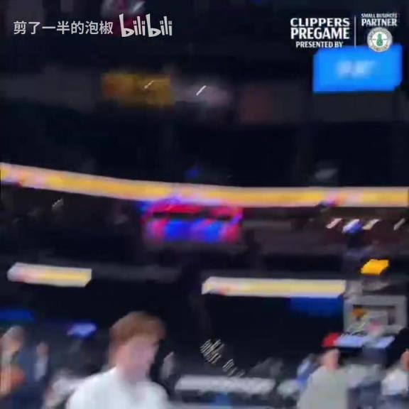 寶藏球員！你覺得小瓊斯能延續(xù)去年季后賽的亮眼表現(xiàn)嗎？